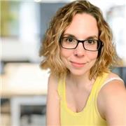 Profesora titulada en Imagen se ofrece para dar clases de fotografía y retoque fotográfico de forma online.